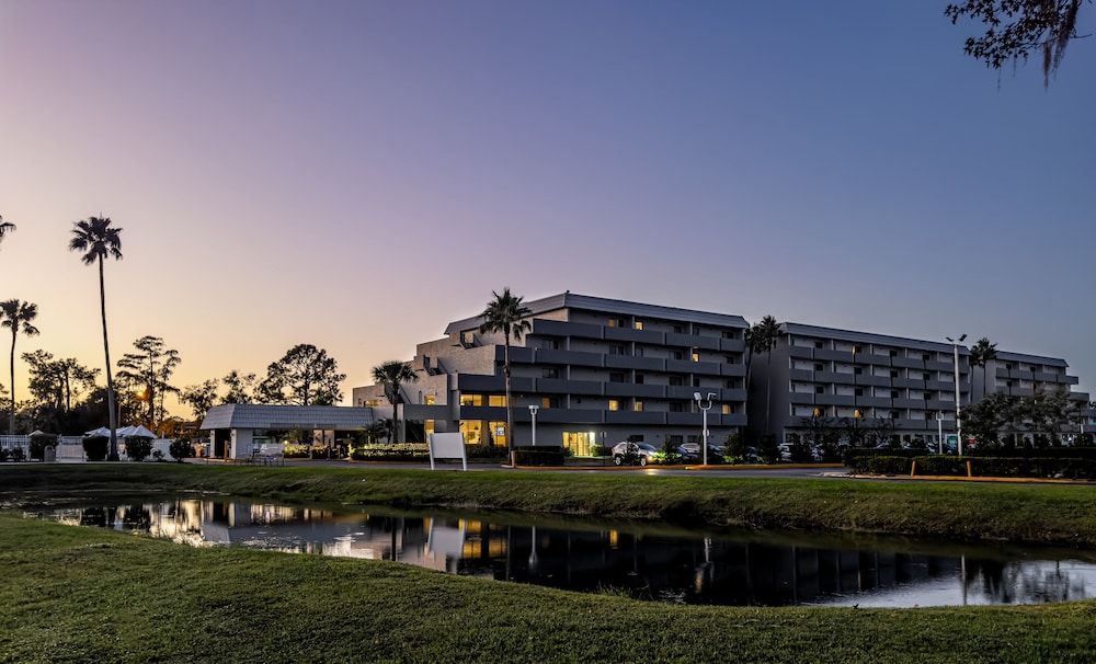 undefined Palazzo Lakeside Hotel 2