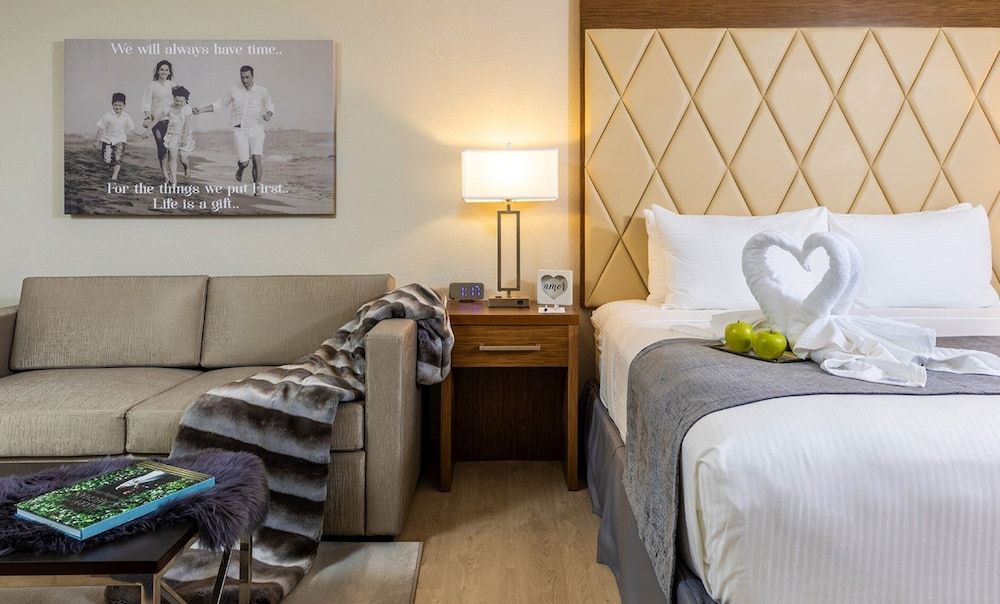 undefined Palazzo Lakeside Hotel 8