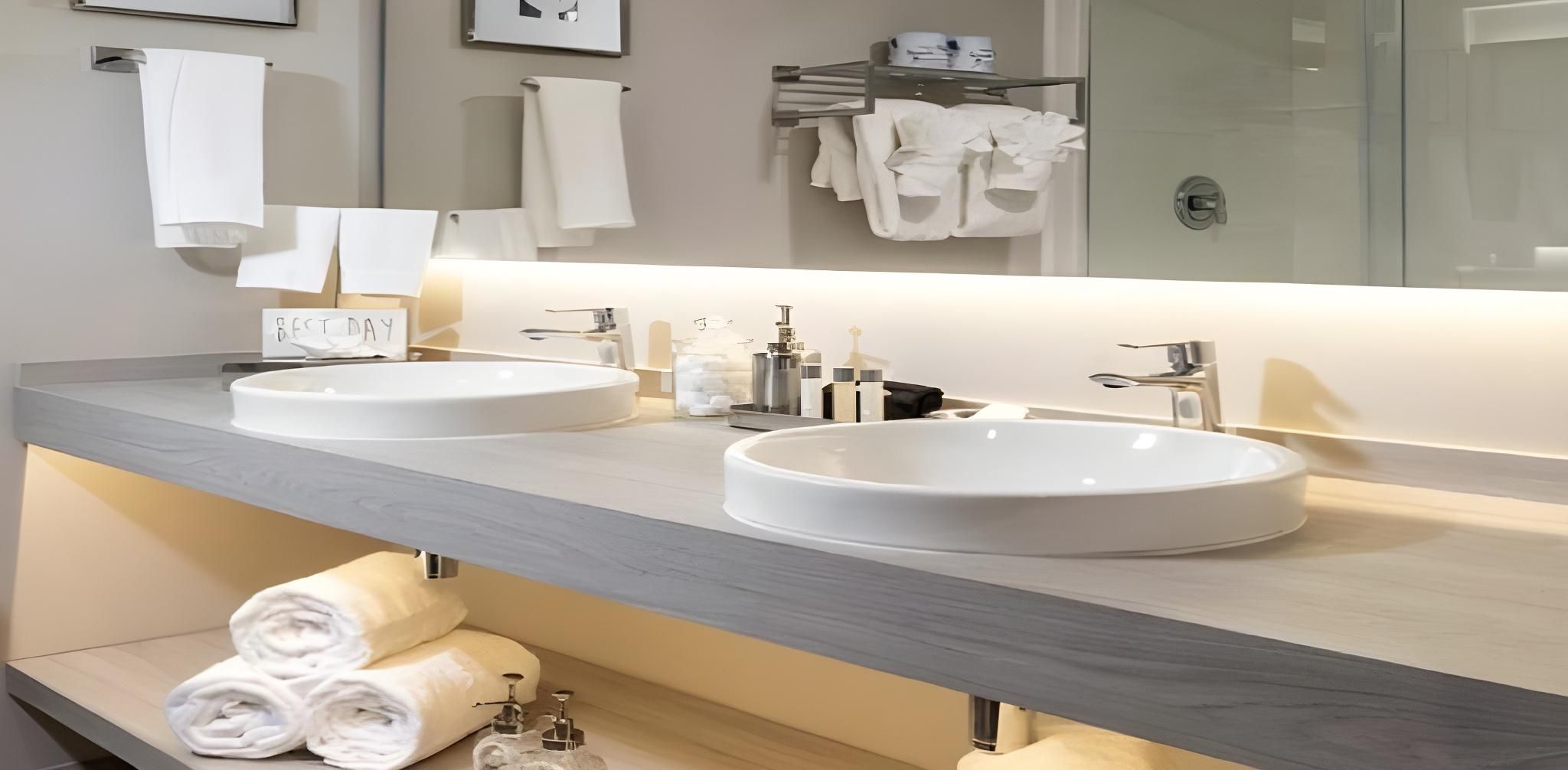 undefined Palazzo Lakeside Hotel 7