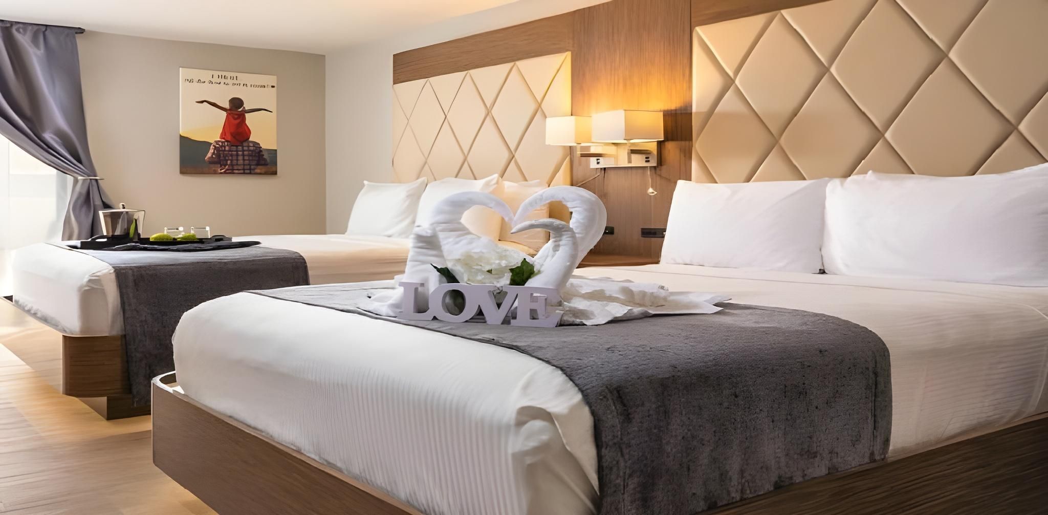 undefined Palazzo Lakeside Hotel 6