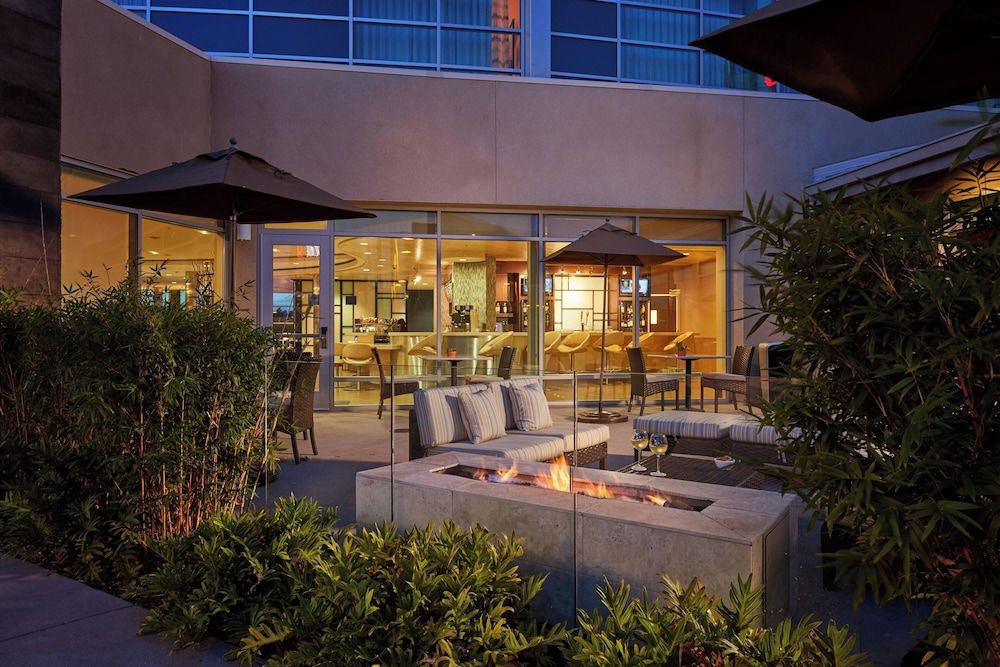 undefined Courtyard by Marriott San Jose North/Silicon Valley 4