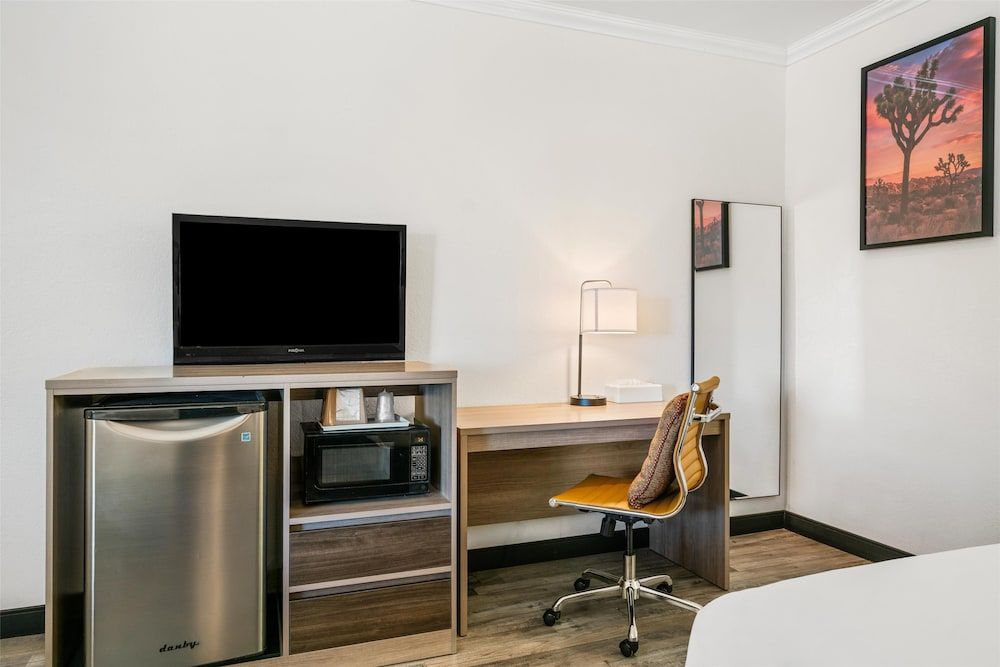 Americas Best Value Inn & Suites Joshua Tree National Park Room, 2 Double Beds, Accessible, Non Smoking 4