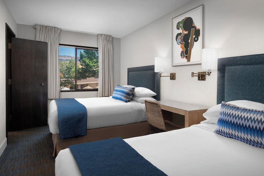 Suite, Multiple Beds (King Family Duo)