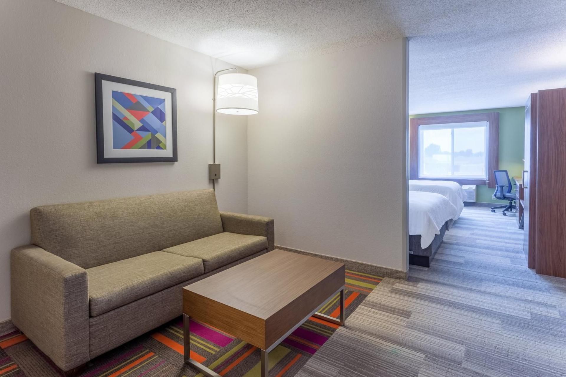 2 Queen Beds Two Room Suite Nonsmoking
