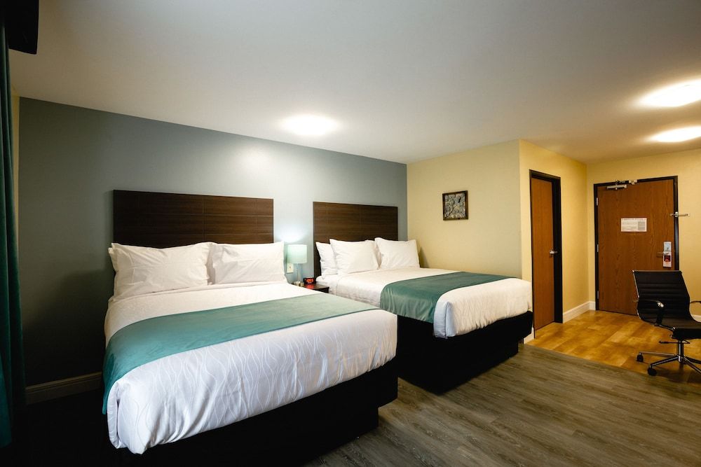 Room, 2 Queen Beds, Accessible, Non Smoking