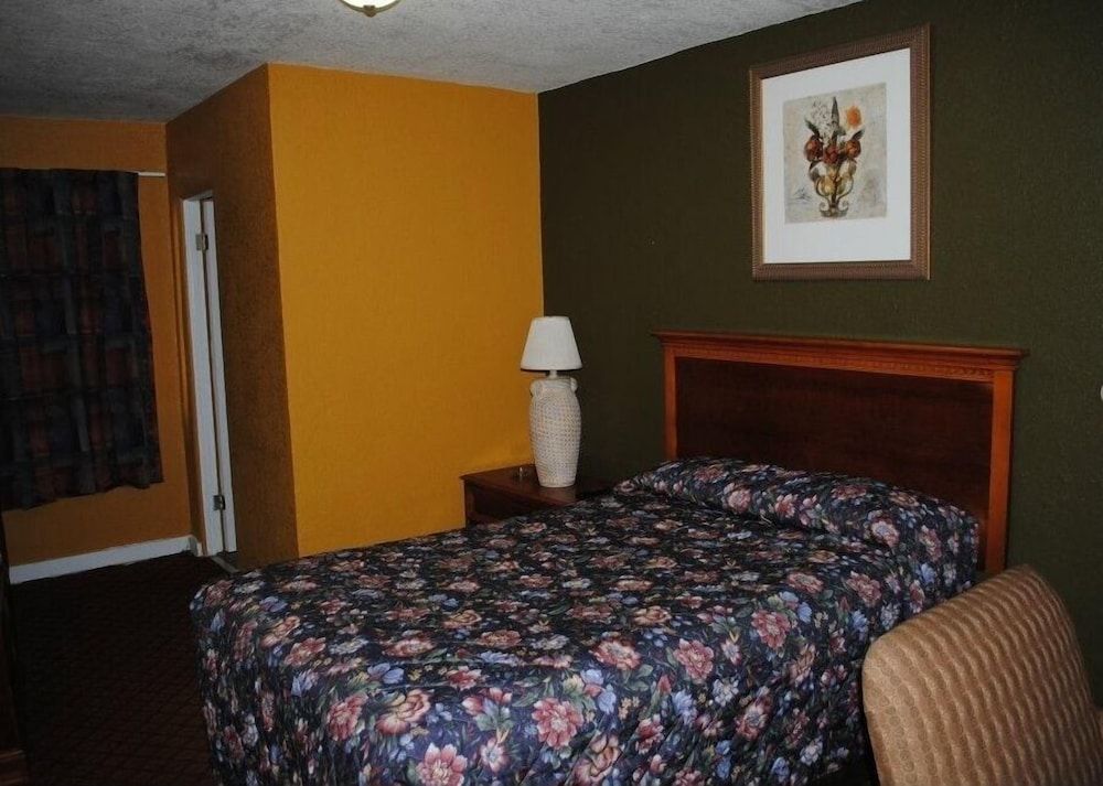 Standard Room, Smoking
