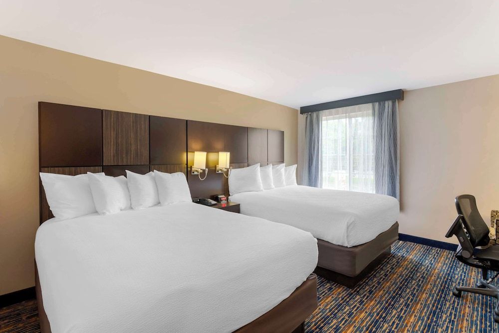 Standard Room, 2 Queen Beds, Non Smoking, Refrigerator