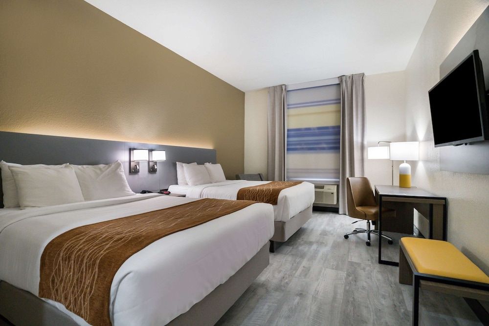 Room, 2 Queen Beds, Accessible, Non Smoking