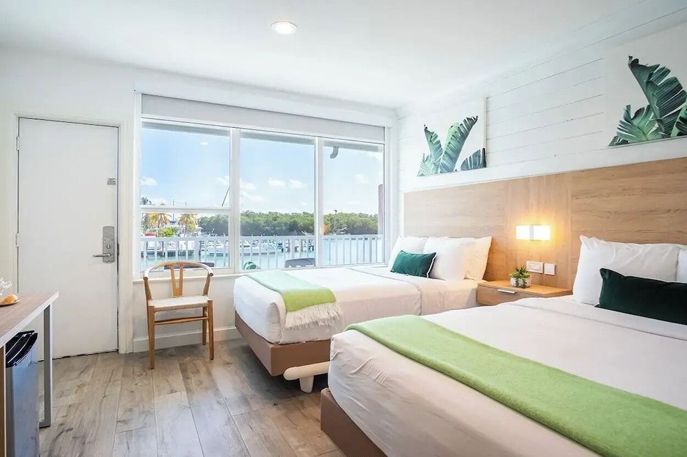 Gilbert's Resort Standard Double Room 4