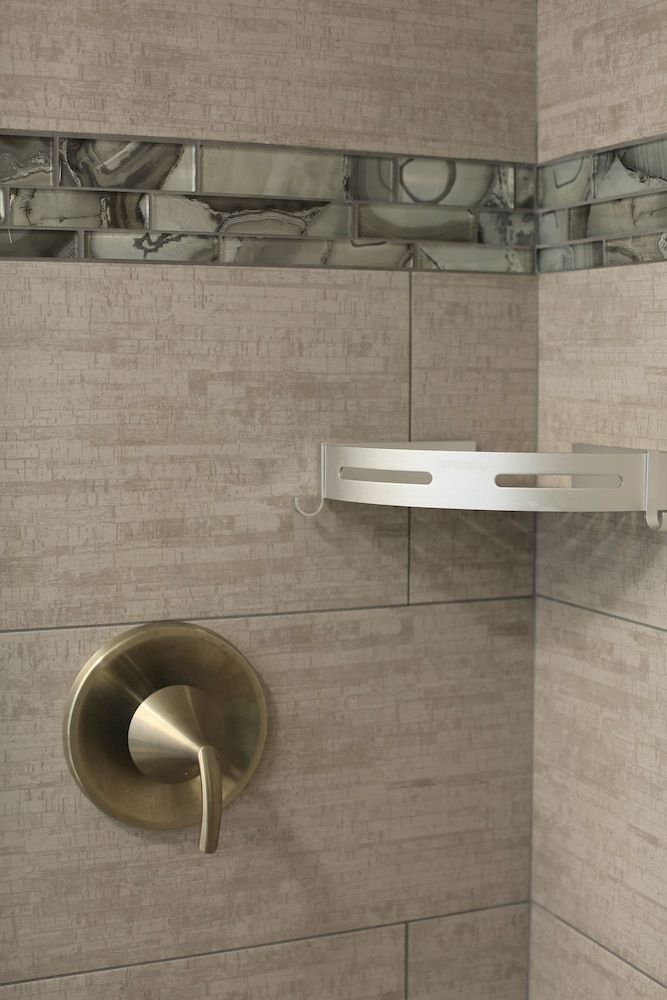 Gilbert's Resort Family Suite (Queen) 8