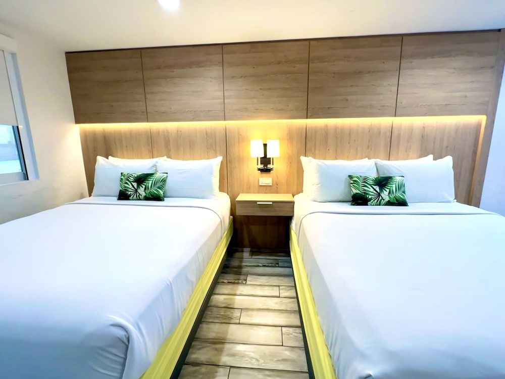 Gilbert's Resort Family Suite (King) 2