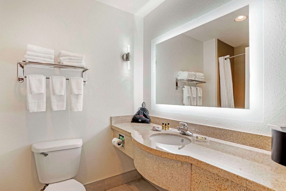 Best Western Plus Daphne Inn & Suites Suite, 2 Queen Beds, Accessible, Bathtub (with Single Sofabed) 5