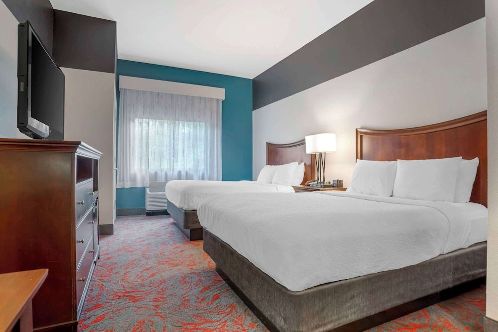 Best Western Plus Daphne Inn & Suites Suite, 2 Queen Beds, Accessible, Bathtub (with Single Sofabed) 3