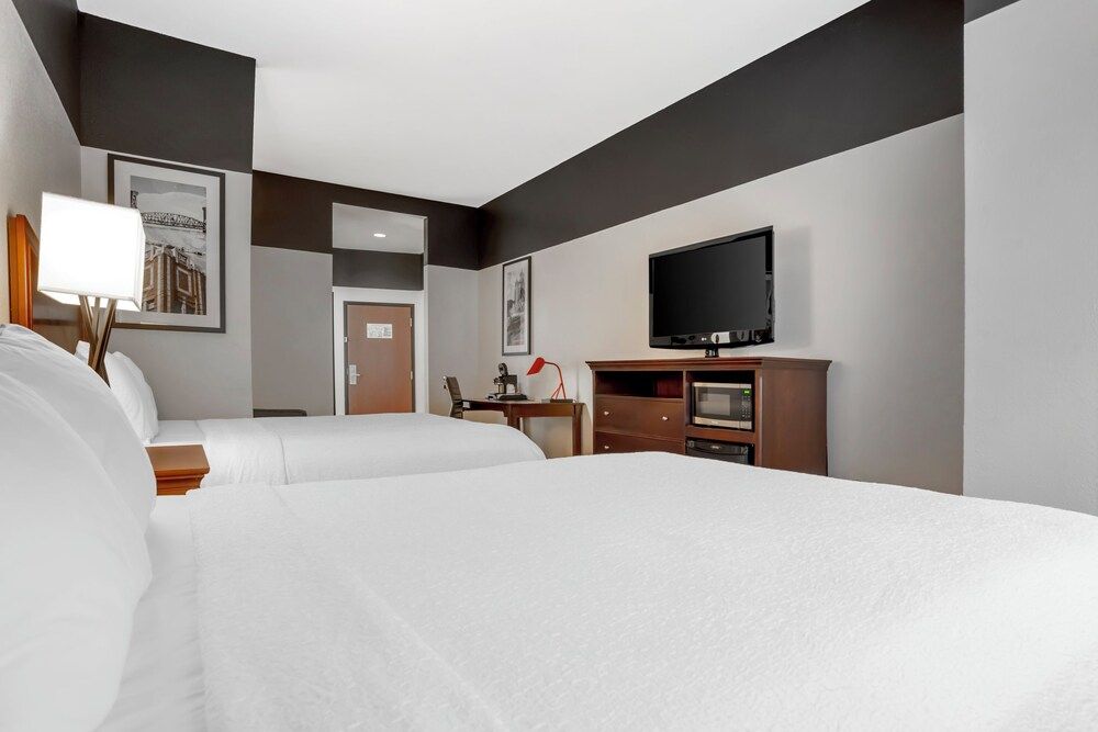 Best Western Plus Daphne Inn & Suites Suite, 2 Queen Beds, Accessible, Bathtub (with Single Sofabed) 3