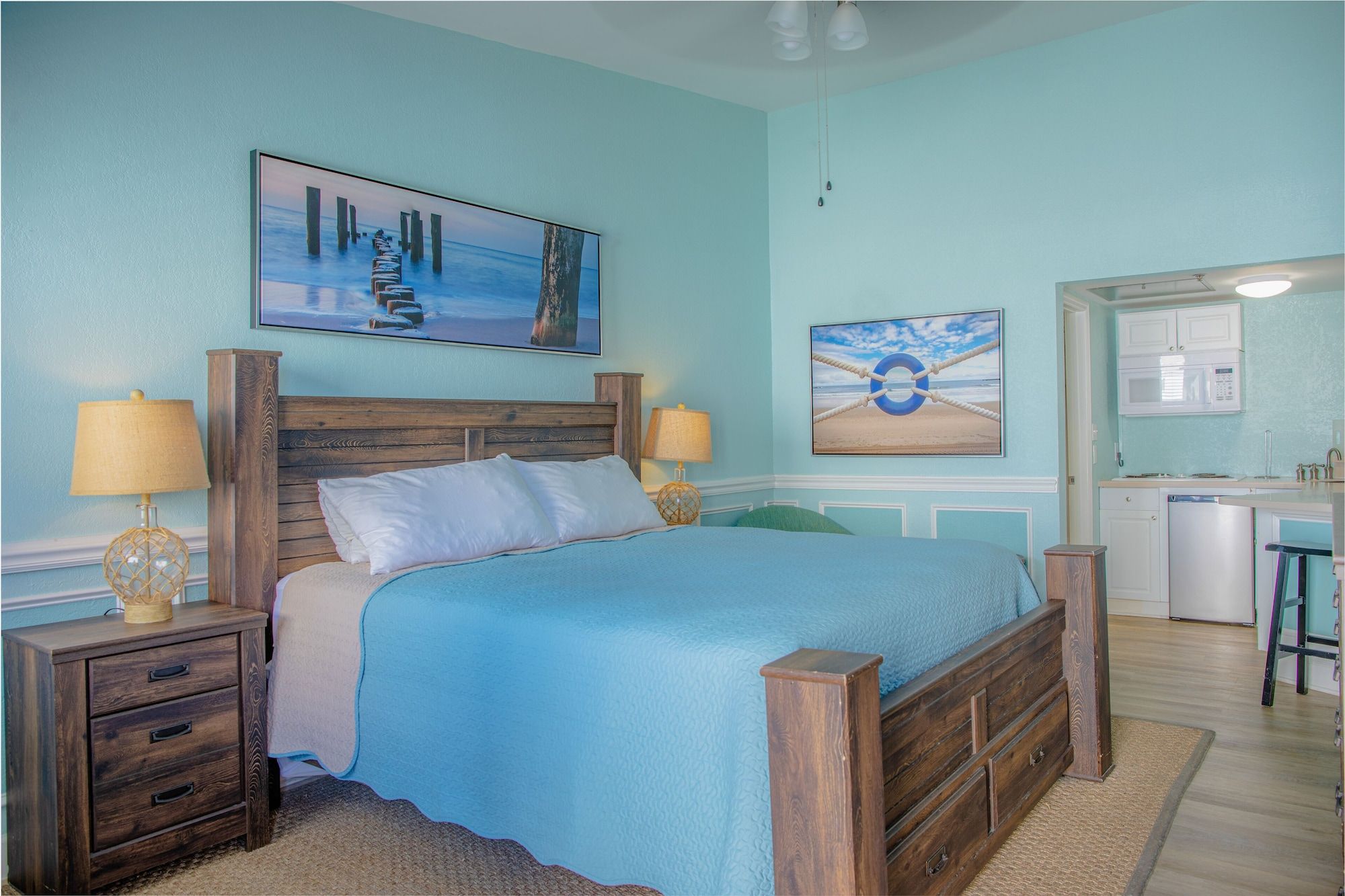 Sea And Breeze Hotel And Condo DELUXE 2