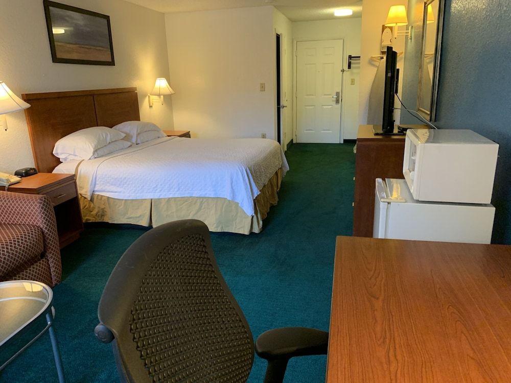 Studio Suite, 1 King Bed, Non Smoking
