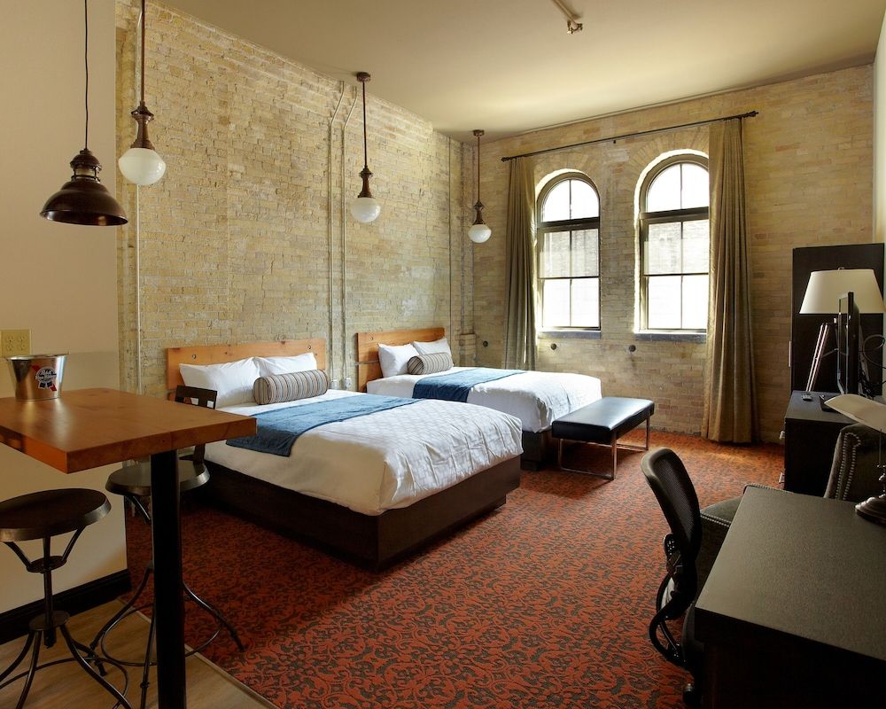 Studio, 2 Queen Beds