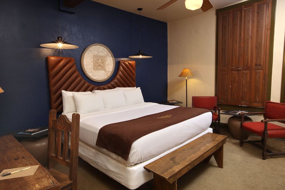 Stockyards Hotel Standard Room, 1 King Bed 2