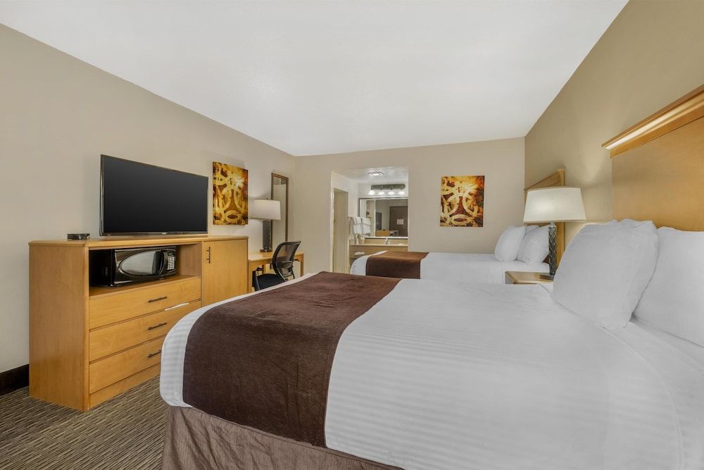 Standard Room, 2 Double Beds, Non Smoking, Refrigerator & Microwave