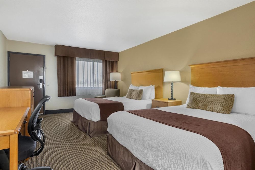 Standard Room, 2 Queen Beds, Non Smoking, Refrigerator & Microwave