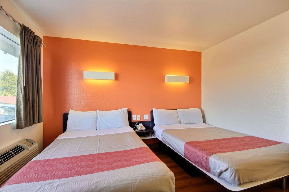 Deluxe Room, 2 Double Beds, Non Smoking, Refrigerator
