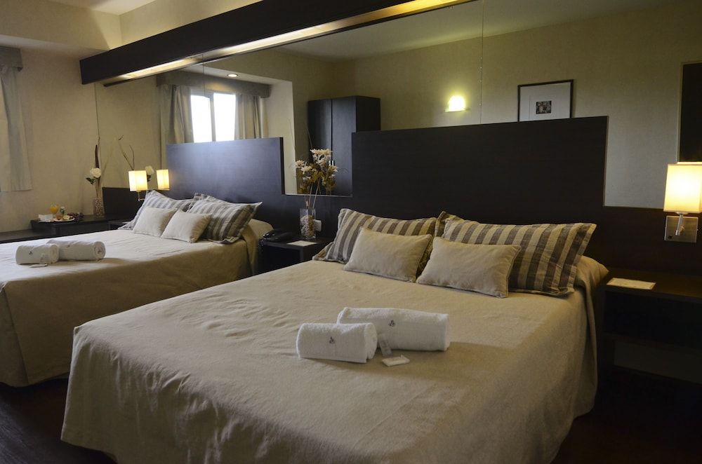 Hathor Hotels Mendoza Superior Double or Twin Room, Mixed Dorm 4