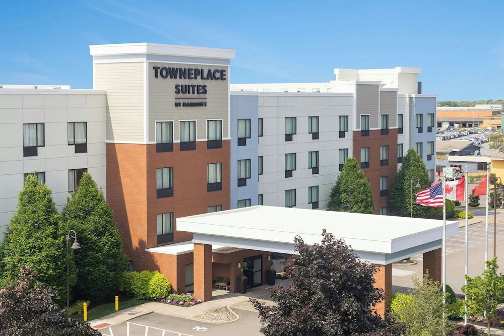 undefined TownePlace Suites Buffalo Airport 3