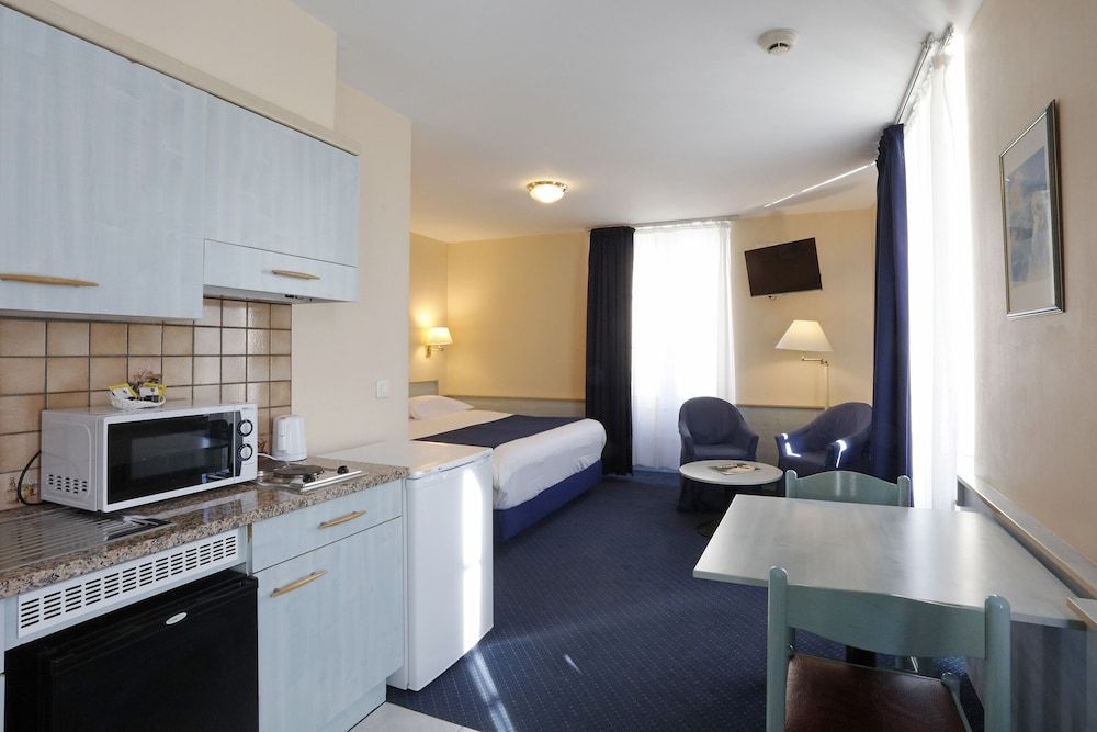 undefined Le Montbrillant Hôtel Residence 7