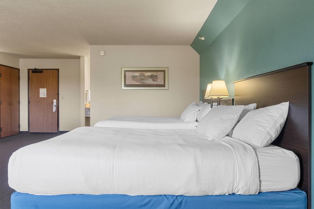 Room, 2 Queen Beds, Non Smoking