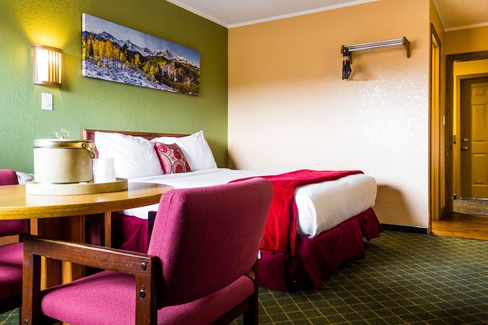 Red River Inn Silt-Rifle Deluxe Room, 1 Queen Bed 4