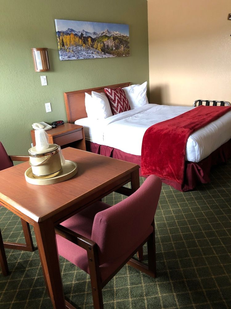 Red River Inn Silt-Rifle Deluxe Room, 1 Queen Bed 3