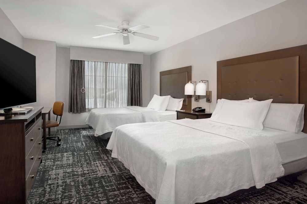 Suite, 2 Queen Beds, Non Smoking