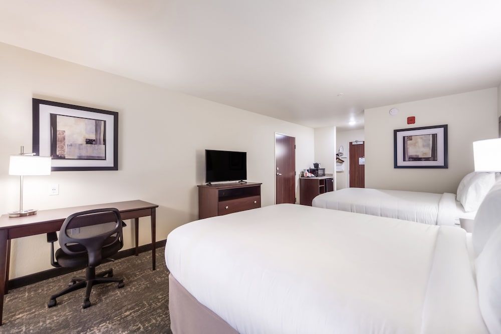 Room, 2 Queen Beds, Accessible, Non Smoking