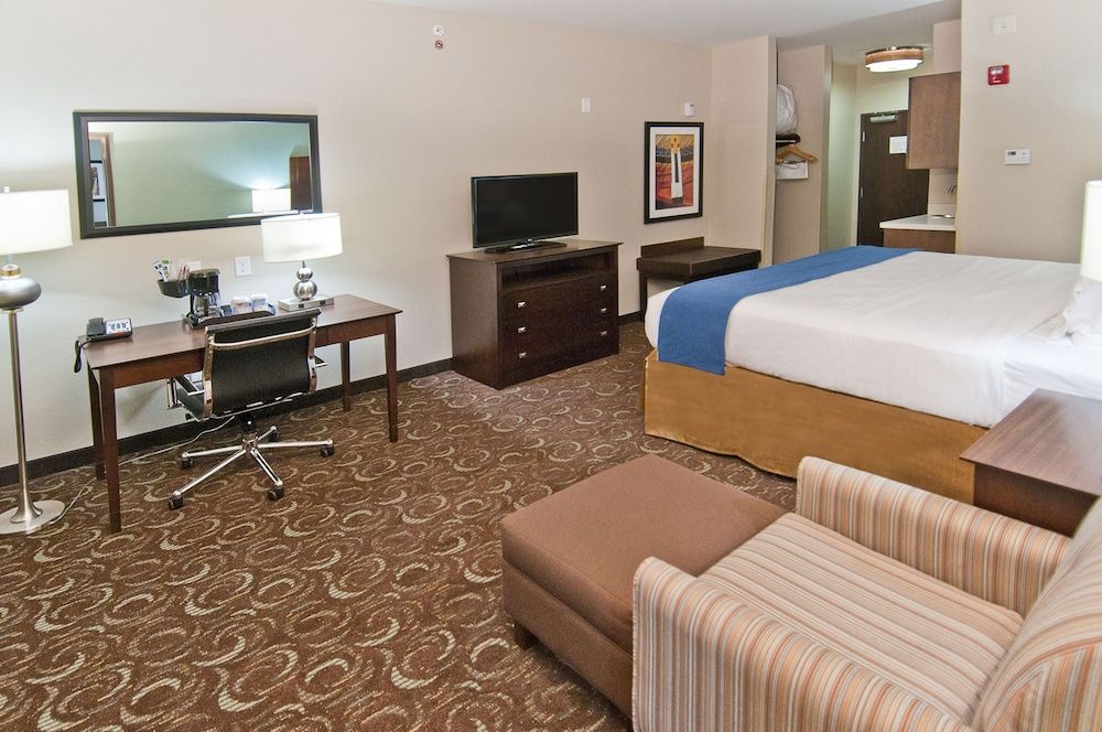 Standard Room, 1 King Bed, Accessible (Communication, Accessible Tub)
