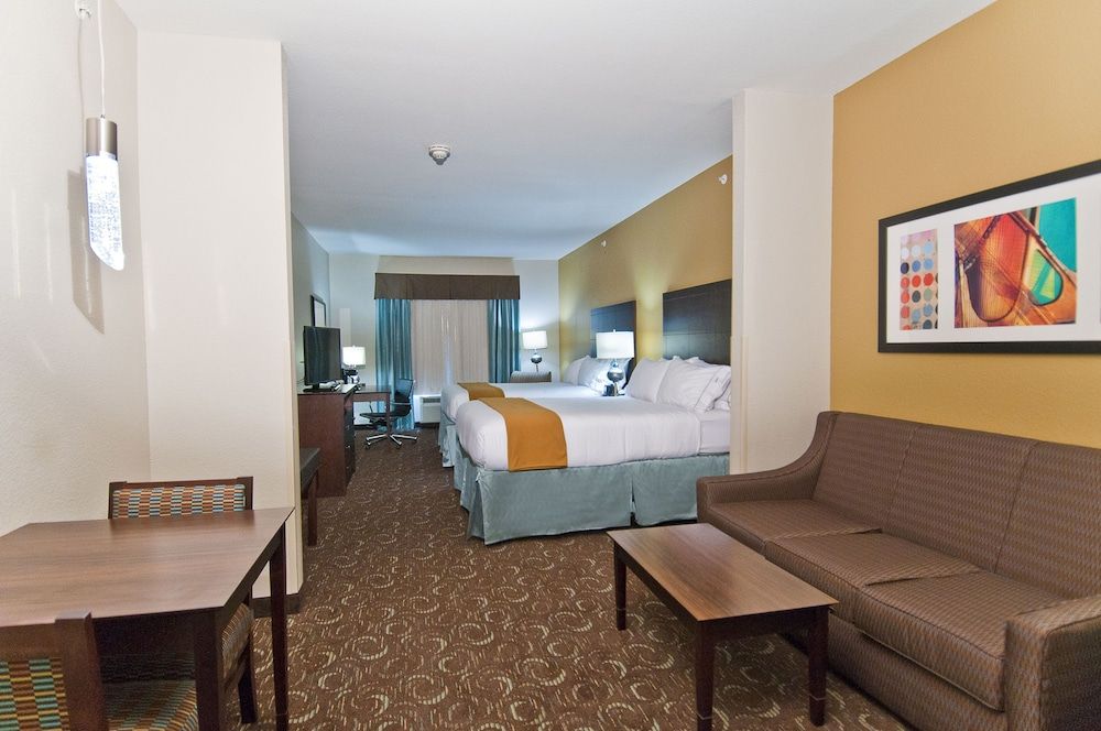 Suite, 1 King Bed, Accessible (Communication, Accessible Tub)