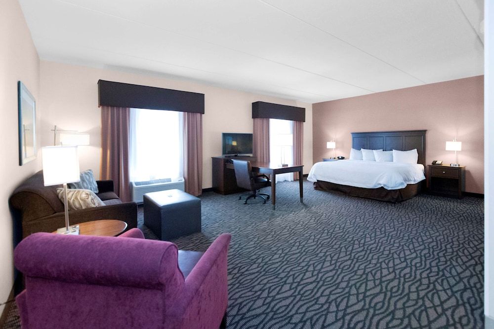 Suite, 1 King Bed, Non Smoking