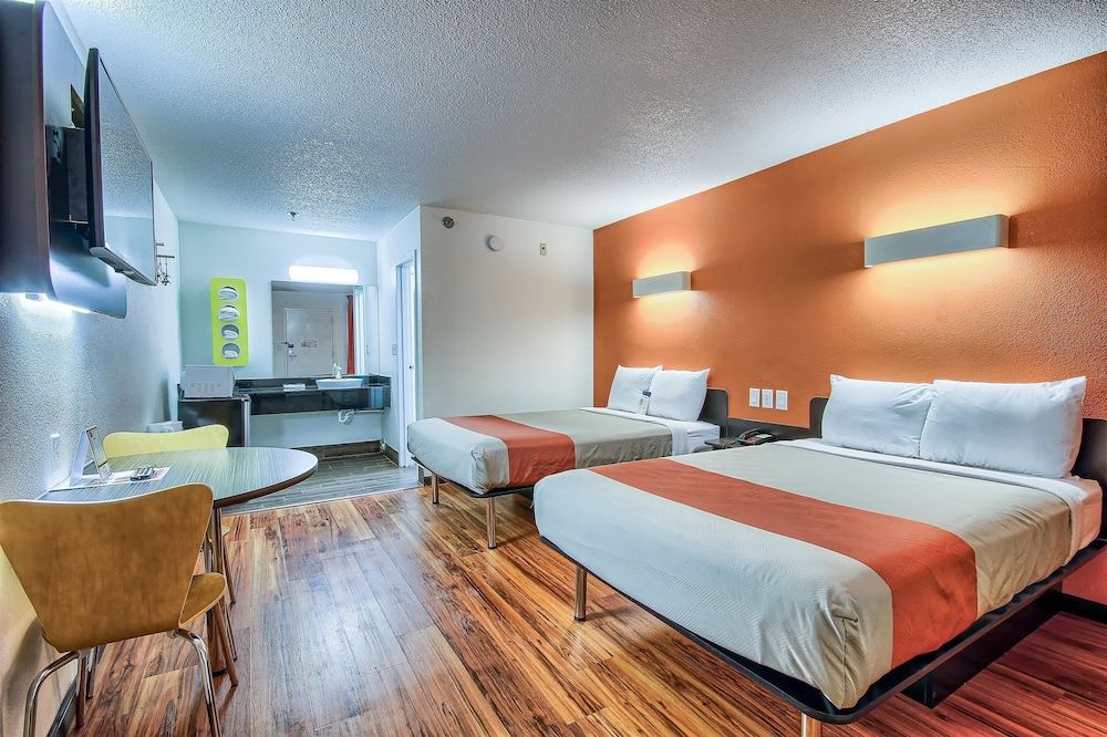 Standard Room, 2 Double Beds, Smoking