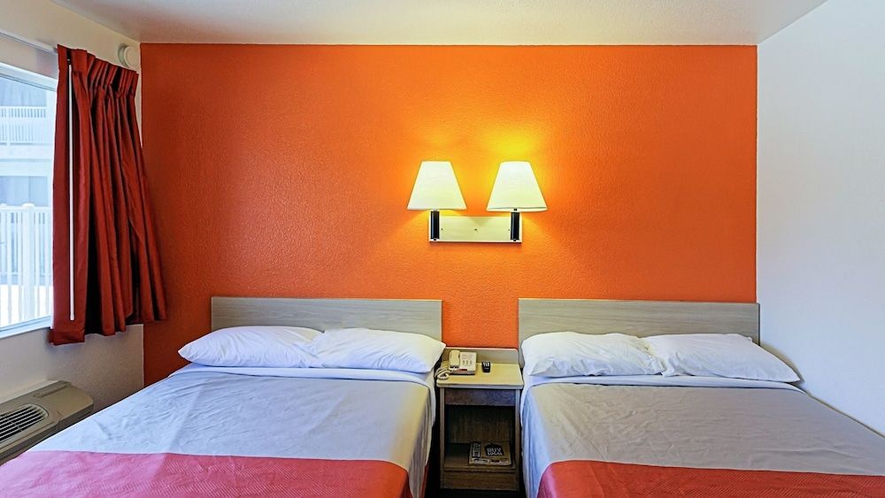 Motel 6 Chico, CA Deluxe Room, 2 Double Beds, Non Smoking, Refrigerator & Microwave 2