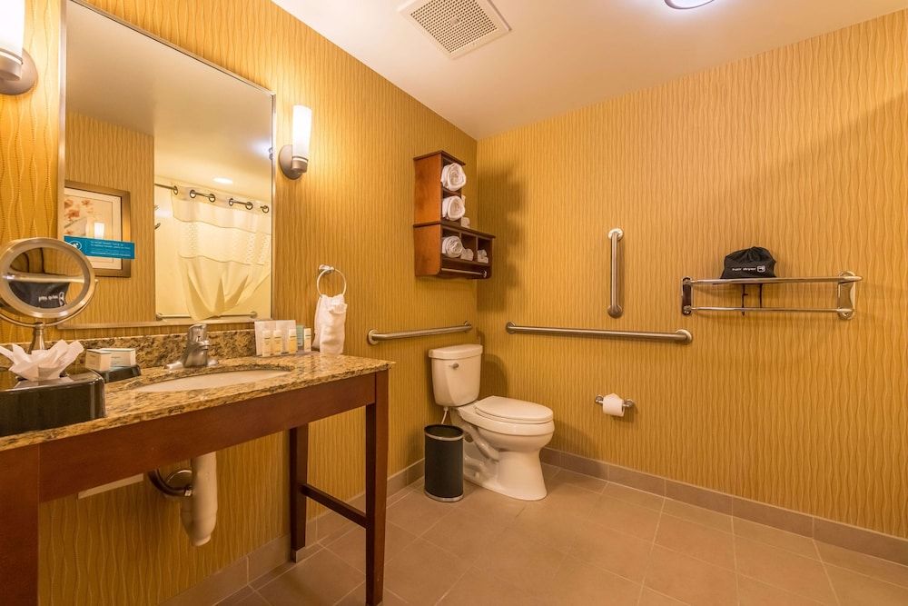 Room, 1 King Bed, Accessible (Hearing)