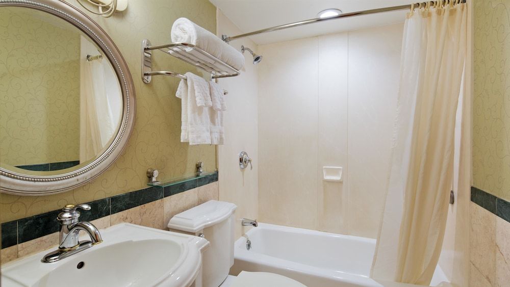 undefined Best Western Queens Court Hotel 8