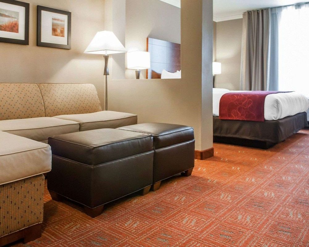 Suite, 1 Queen Bed with Sofa bed, Accessible, Non Smoking