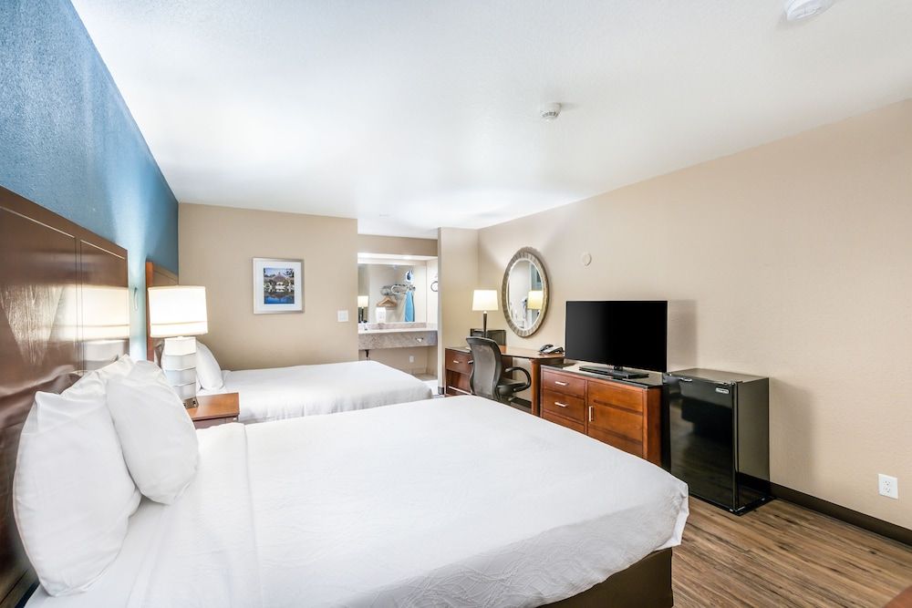 2 Queen Beds Non Smoking