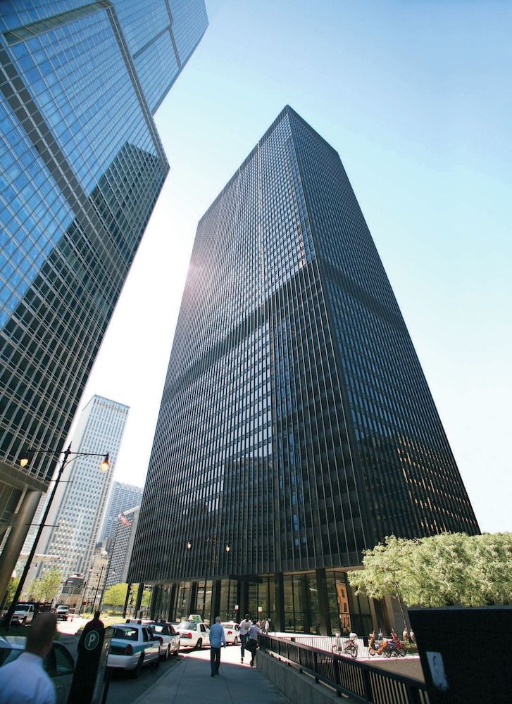 undefined The Langham, Chicago 3