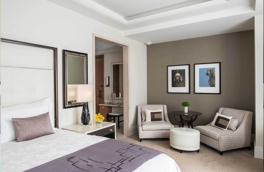 The Langham, Chicago Premier Room, 1 King Bed, River View (Premier)