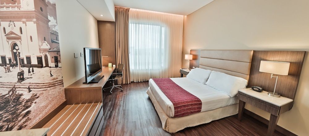 Standard Room, 1 King Bed
