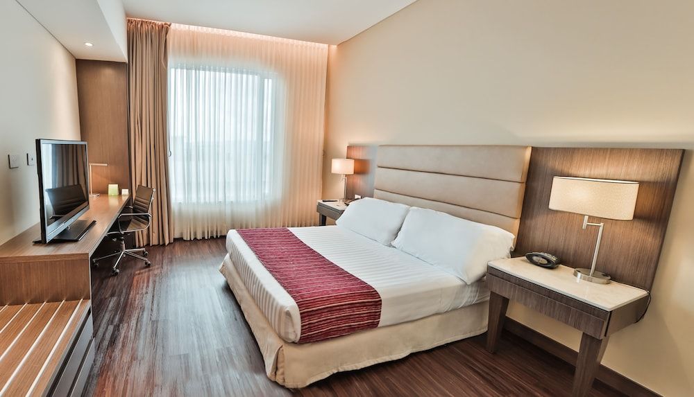 Standard Room, 1 Queen Bed, Accessible