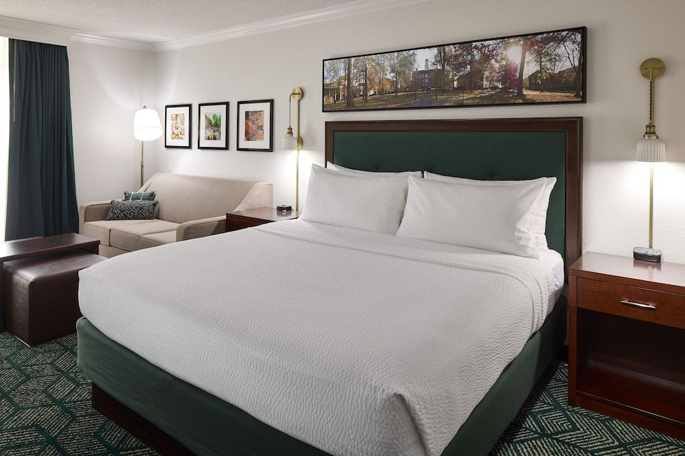 Deluxe Room, 1 King Bed