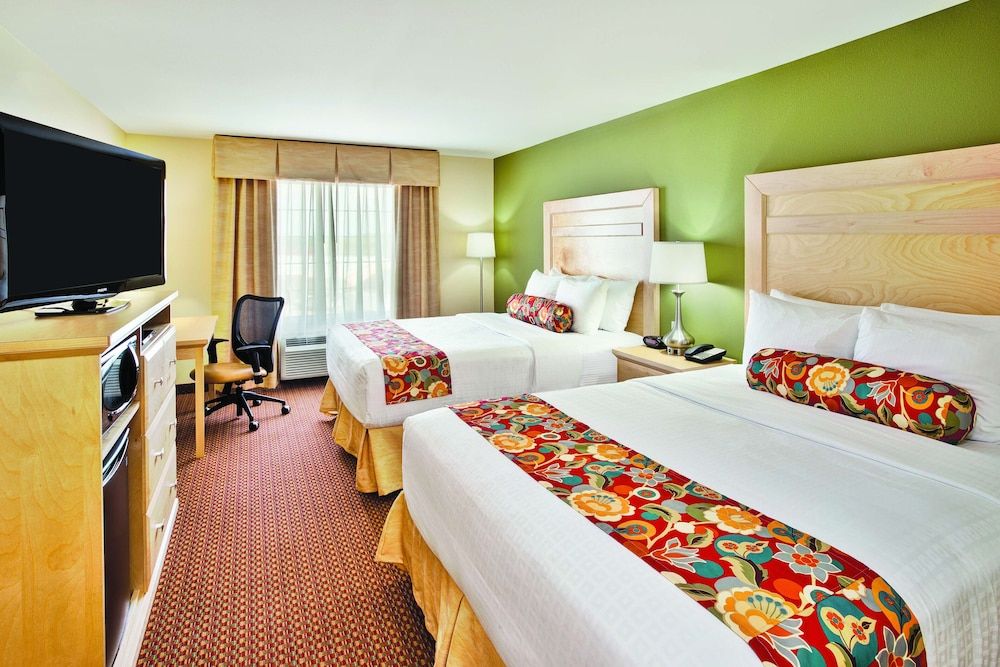 Room, Mobility Accessible (Bathtub Grab Bars)
