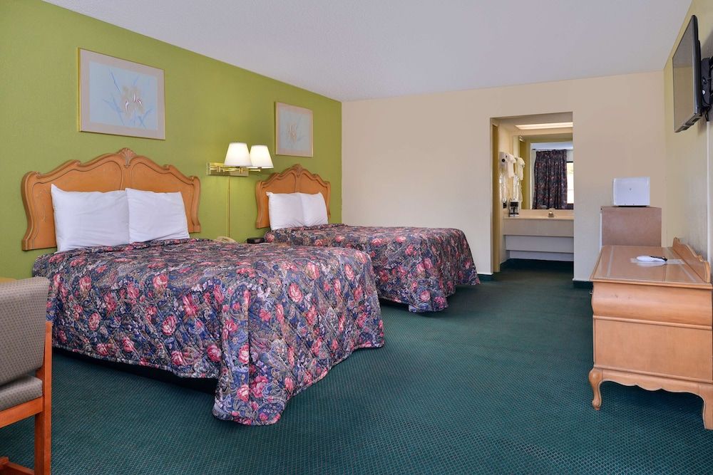 Americas Best Value Inn Bishopville Room, 2 Queen Beds 2