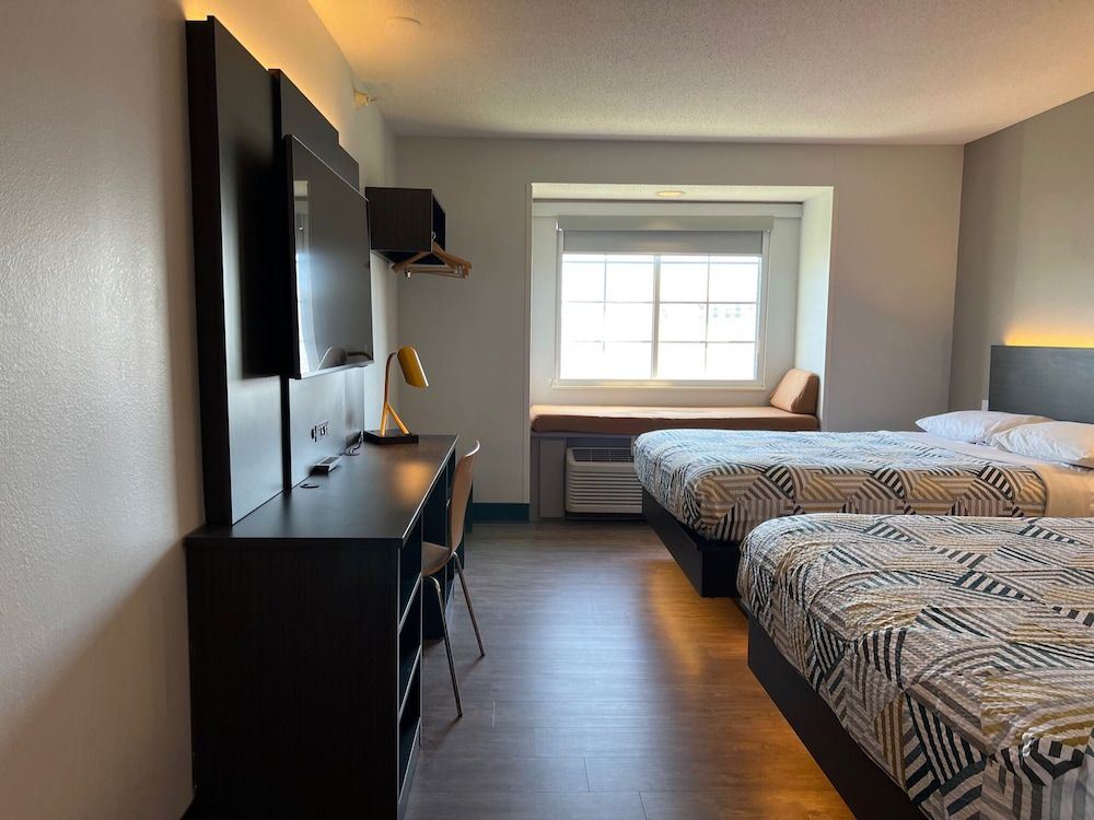 Standard Room, 2 Queen Beds, Accessible, Non Smoking